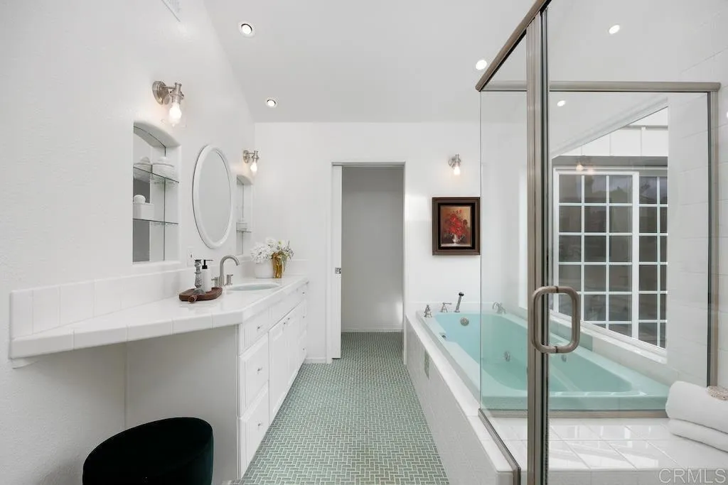 https://cdn.realtyfeed.com/cdn/127/306568106/37fede5322027374e5e1434b2a2aca2e.webp