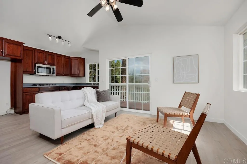 https://cdn.realtyfeed.com/cdn/127/306568106/43839eb6e801781191554071d02faf7b.webp