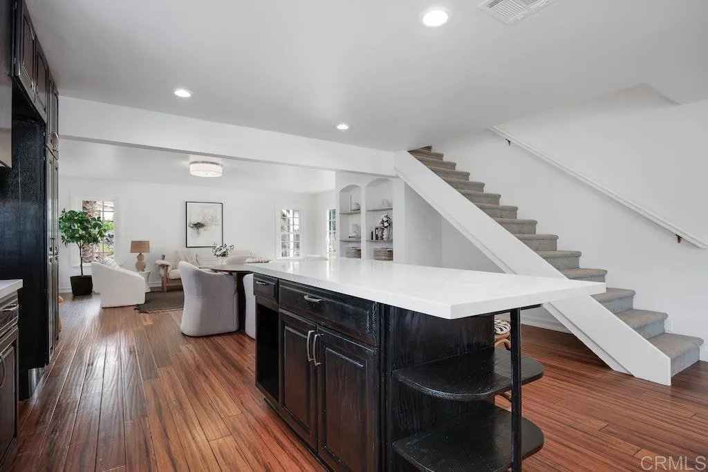https://cdn.realtyfeed.com/cdn/127/306568106/7c844dd475344d5498c8c5f31946bbe4.webp