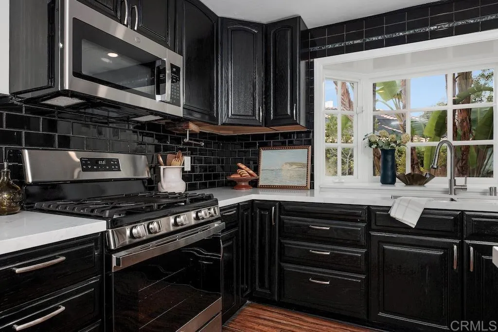 https://cdn.realtyfeed.com/cdn/127/306568106/e1af97c9d65a1b02a8bedc050428024d.webp