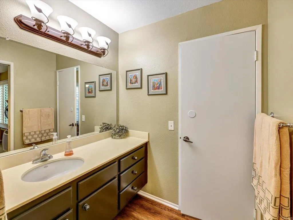 https://cdn.realtyfeed.com/cdn/127/306568184/40b2a81ea5768ce8c97f8415d4cde84b.webp