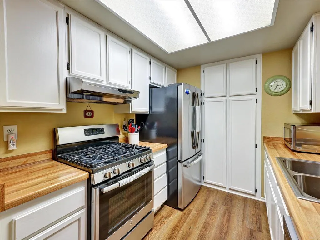 https://cdn.realtyfeed.com/cdn/127/306568184/f122ae85cd1bb89cc322bd226f73b920.webp