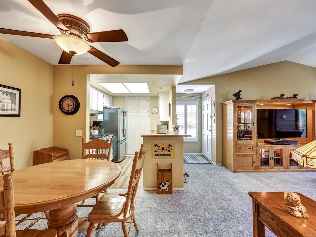 https://cdn.realtyfeed.com/cdn/127/306568184/fe0e79a8fb839a2a3d7f1b6bd42694ac.webp