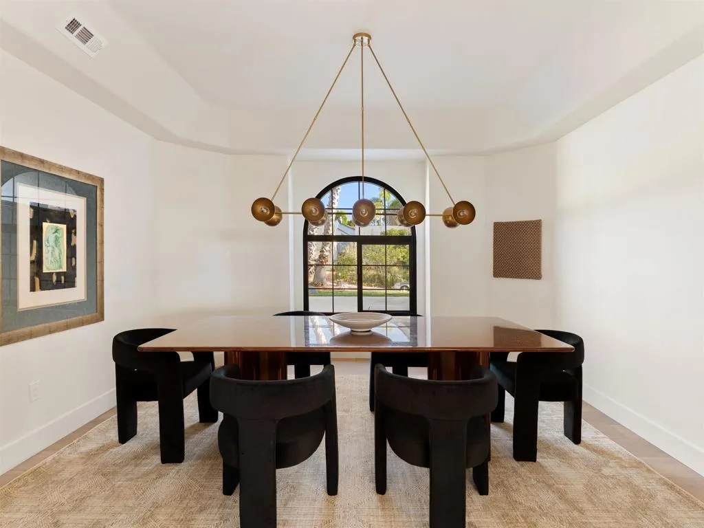 https://cdn.realtyfeed.com/cdn/127/306568233/14f8932165891fbc1bfa5e374c07ba14.webp