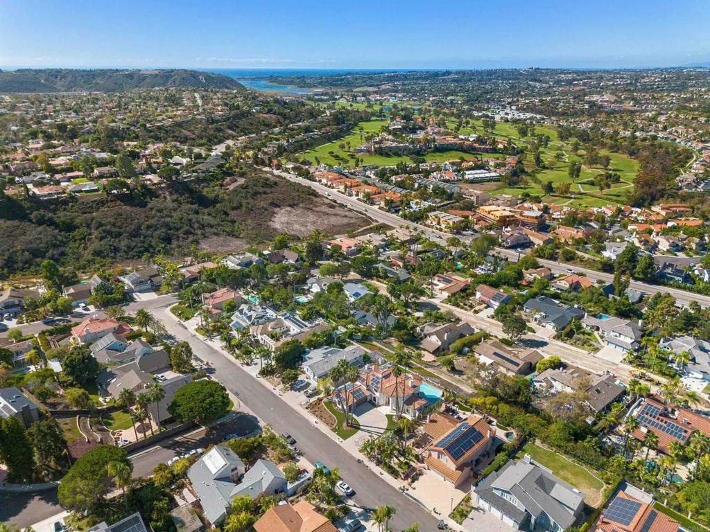 https://cdn.realtyfeed.com/cdn/127/306568233/575531163a7ccadaab9f9c92a04dfe33.webp