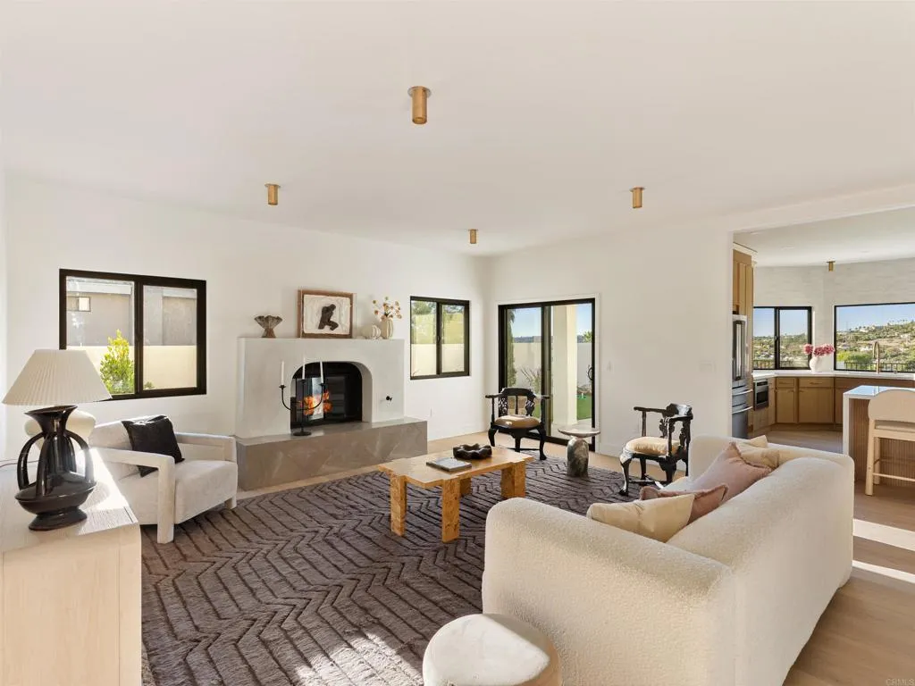 https://cdn.realtyfeed.com/cdn/127/306568233/74b6ea1b45b7ef830601c6c1e4cfd87a.webp