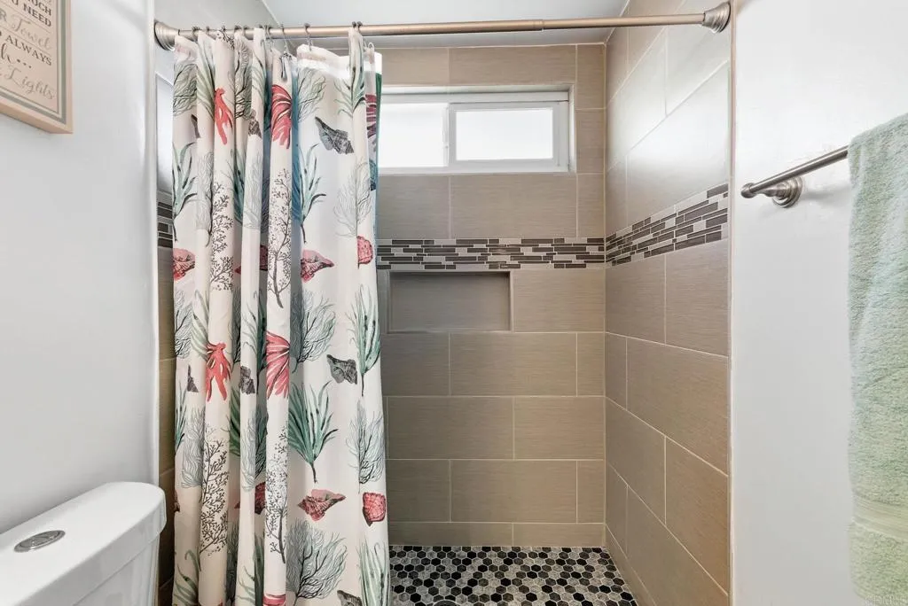 https://cdn.realtyfeed.com/cdn/127/306568238/e3eb862066779d0e822f6508b056ab80.webp