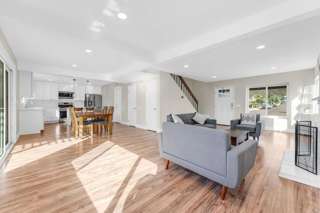 https://cdn.realtyfeed.com/cdn/127/306568257/e3afae7e49ab57ed56cde0af46be6988.webp