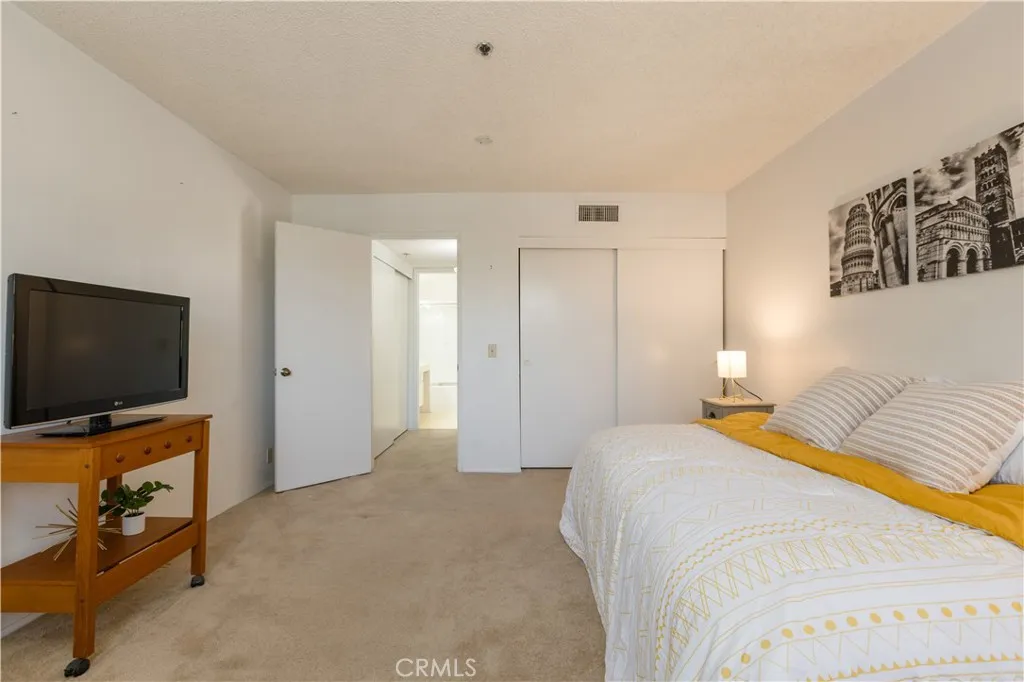 https://cdn.realtyfeed.com/cdn/127/306568281/3cc8f19c8f3b7335c4c1570bf7d9c417.webp