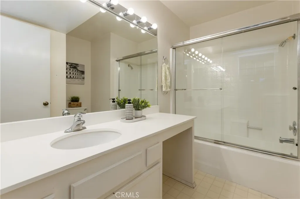 https://cdn.realtyfeed.com/cdn/127/306568281/4fcf0aafe2d7b2db4af58fadd01ccd0f.webp