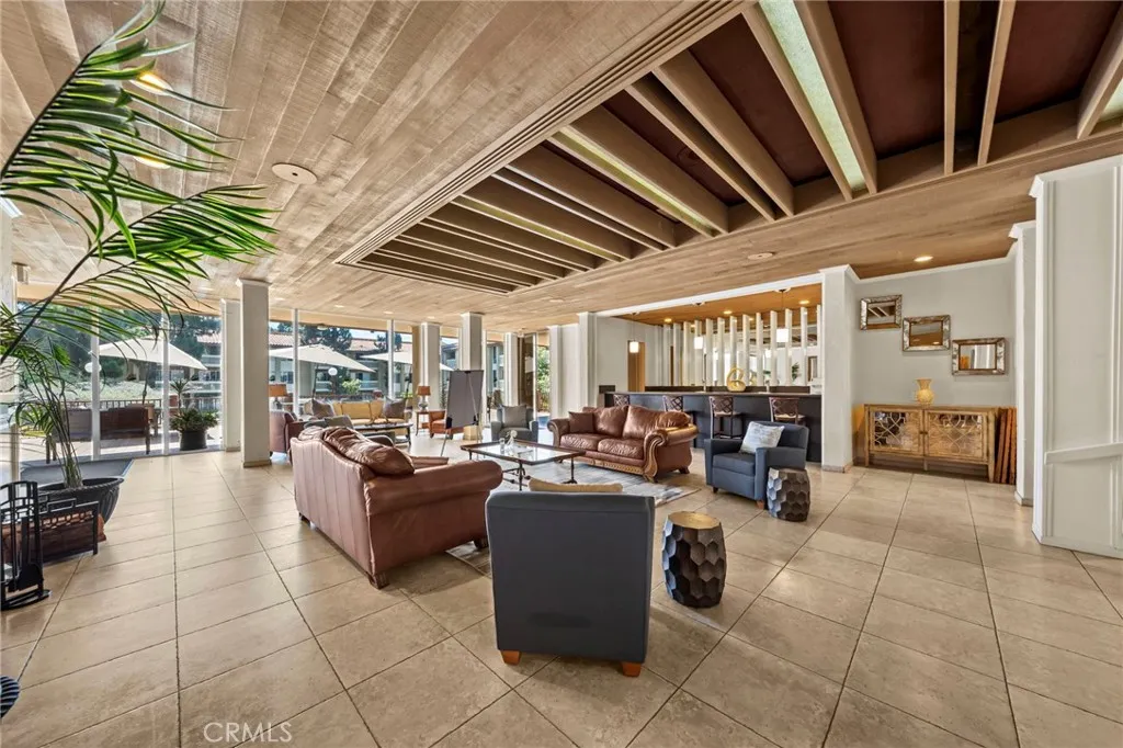 Photo #11: SW25241643 Listing: Photo #11