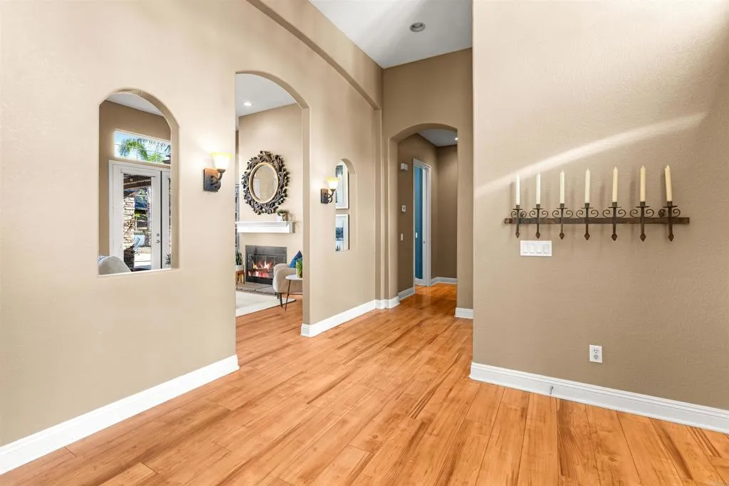 https://cdn.realtyfeed.com/cdn/127/306568296/5af5a22996a8b104119bf60aad02c27c.webp