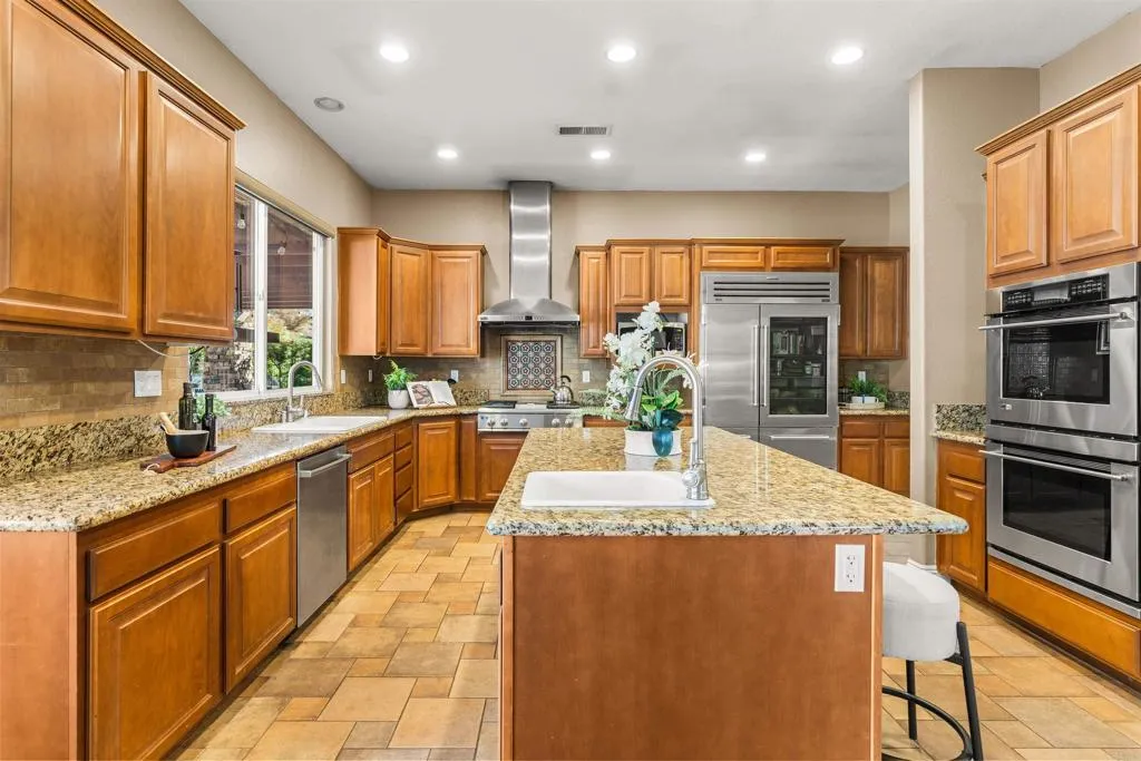 https://cdn.realtyfeed.com/cdn/127/306568296/b3573d200cce3ba8fb3f80f400895230.webp