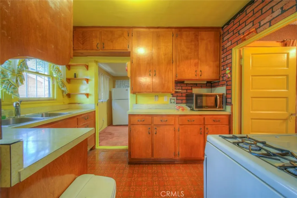 https://cdn.realtyfeed.com/cdn/127/306568316/59adf8f567b88f3c769021161e3b865e.webp