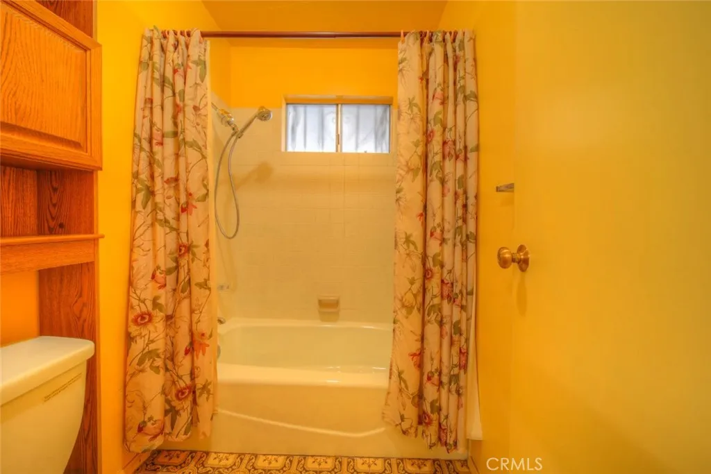 https://cdn.realtyfeed.com/cdn/127/306568316/6cc060775f593dbdae19df805a432f2c.webp