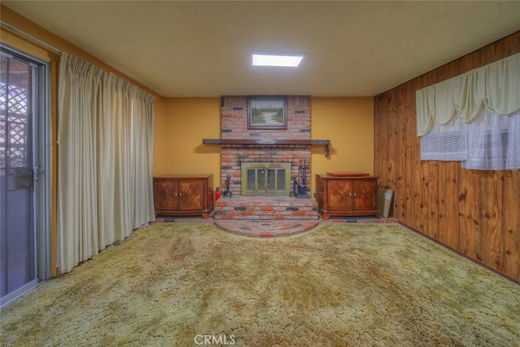 https://cdn.realtyfeed.com/cdn/127/306568316/80a7f827a2f2b5f301d8320785f0d737.webp