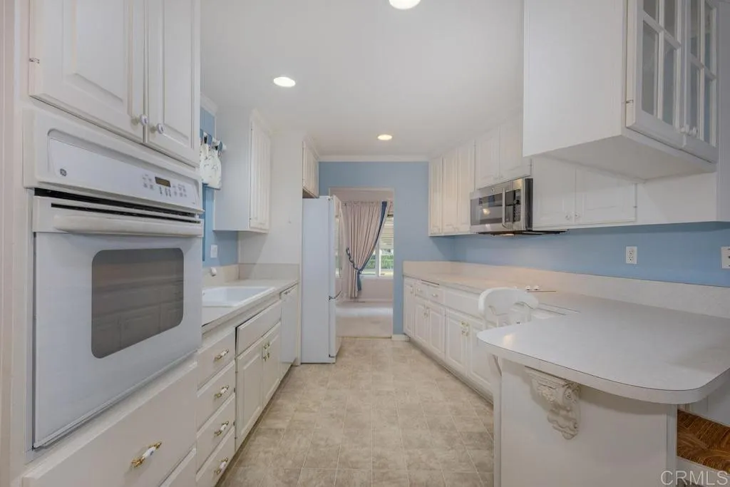 https://cdn.realtyfeed.com/cdn/127/306568342/13136878f74670e98926ed96ece434d1.webp