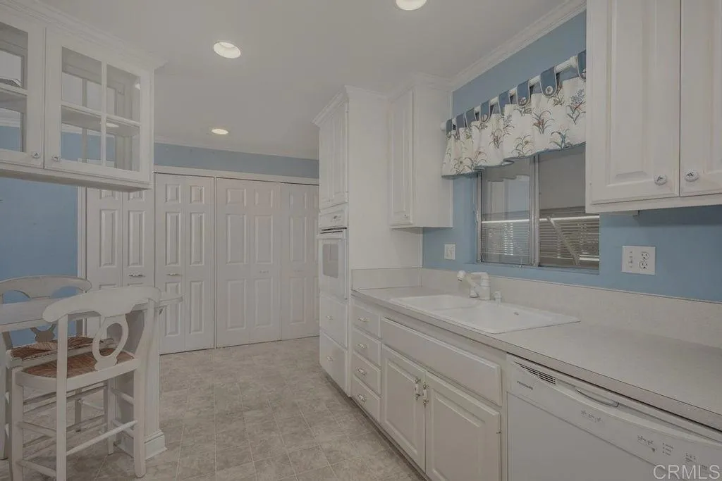 https://cdn.realtyfeed.com/cdn/127/306568342/4fae57e5fd71b23eaa453428bfb55c03.webp