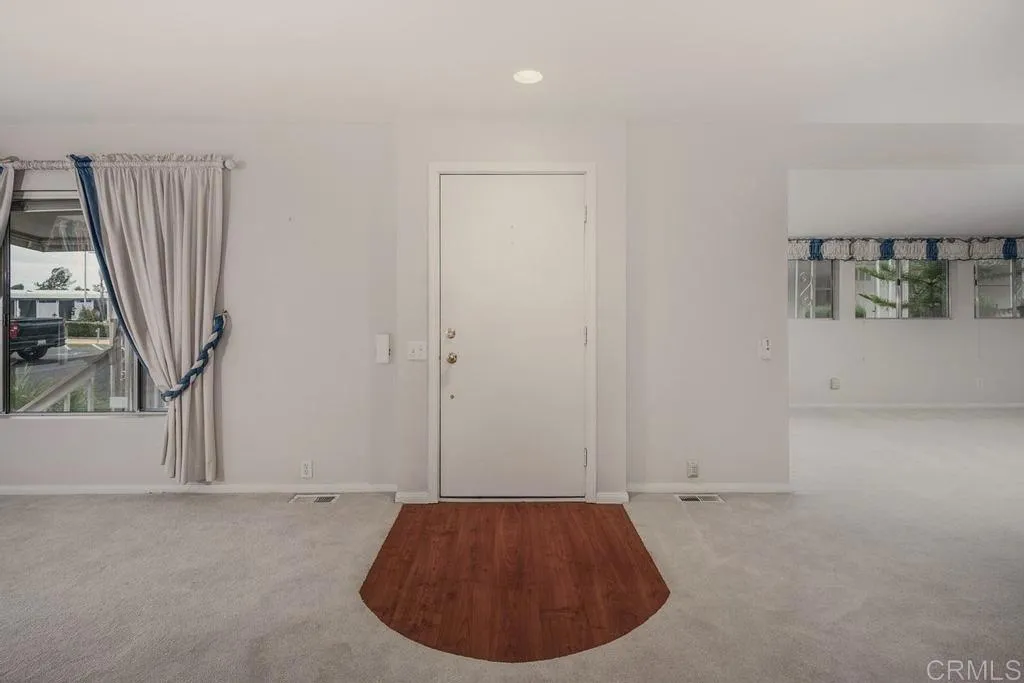 https://cdn.realtyfeed.com/cdn/127/306568342/b86c9a36df44f5299a85a535be662341.webp