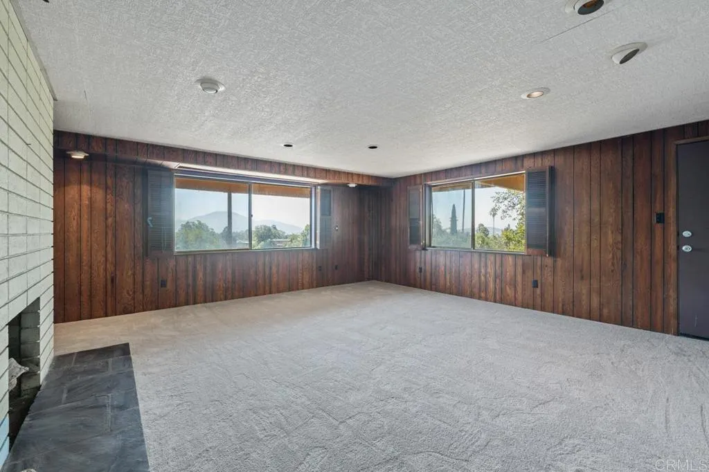 https://cdn.realtyfeed.com/cdn/127/306568349/580fcd980947bd62c763732a3b93f8d0.webp