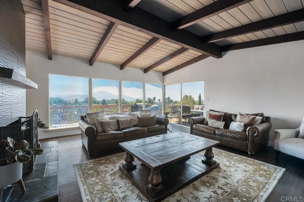 https://cdn.realtyfeed.com/cdn/127/306568349/a831c2c6659b01c4d29254661147cb01.webp