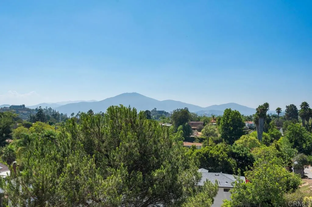 https://cdn.realtyfeed.com/cdn/127/306568349/f64fcb4976fe6189b491662901c0a859.webp