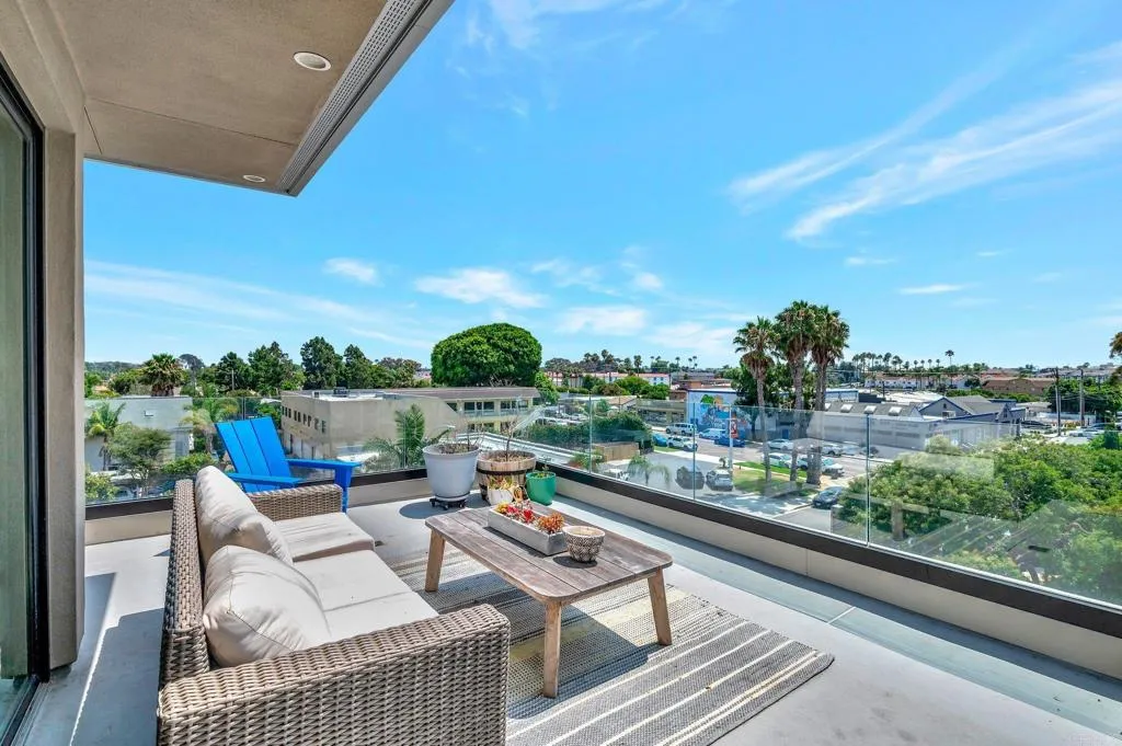 https://cdn.realtyfeed.com/cdn/127/306568351/05f4efe7bd47623f50ff75a81429152f.webp