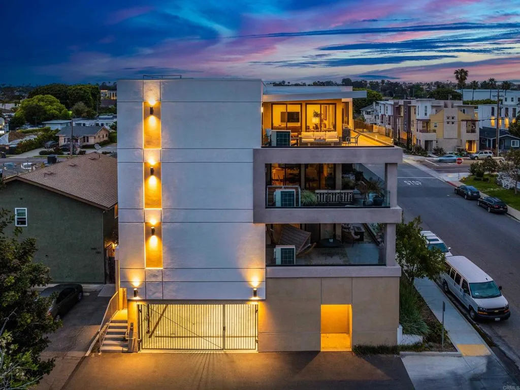 https://cdn.realtyfeed.com/cdn/127/306568351/0cee28135ba01404796f10fb4fc7d80b.webp
