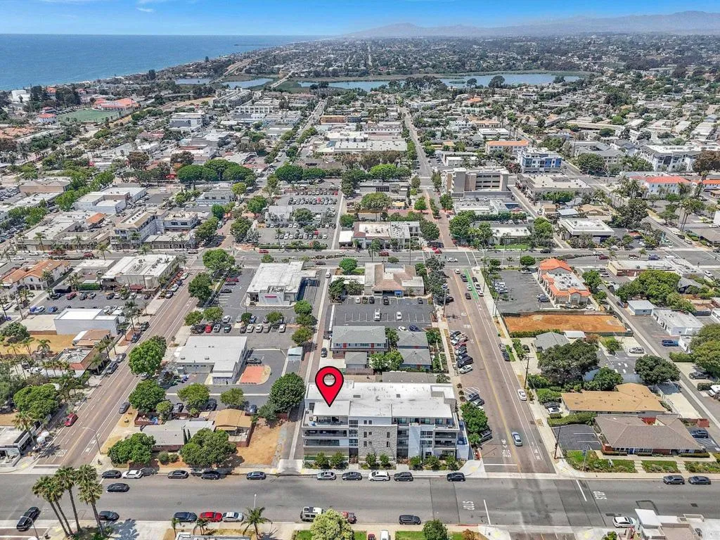 https://cdn.realtyfeed.com/cdn/127/306568351/2854803563df1ef00e110138a2ce802d.webp