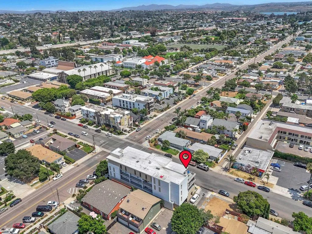 https://cdn.realtyfeed.com/cdn/127/306568351/38babdbcde0146a0e393e05f98287bc4.webp