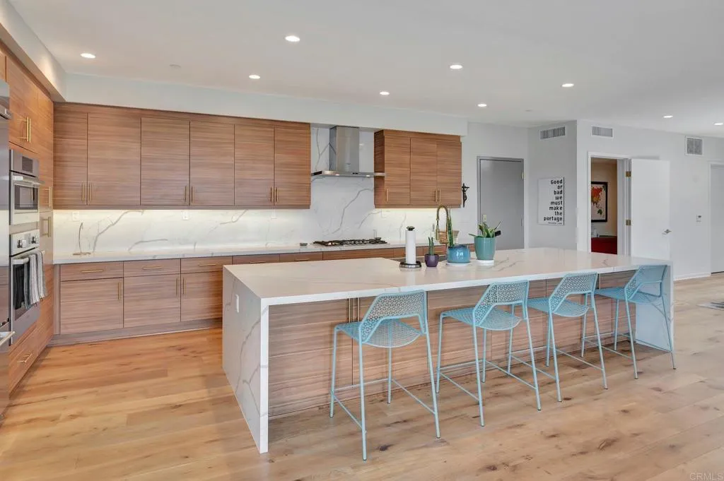 https://cdn.realtyfeed.com/cdn/127/306568351/48802a5ed5a44b09b0bcdd2273339e56.webp