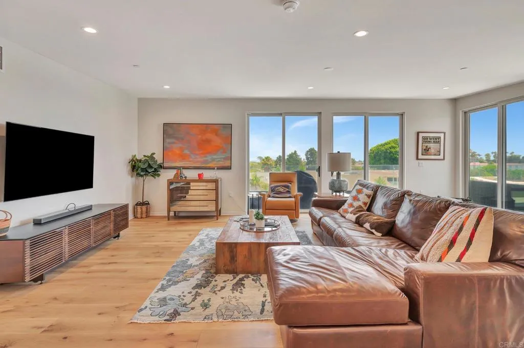 https://cdn.realtyfeed.com/cdn/127/306568351/8f033abc4e89cab97a0e6d1e414775a3.webp
