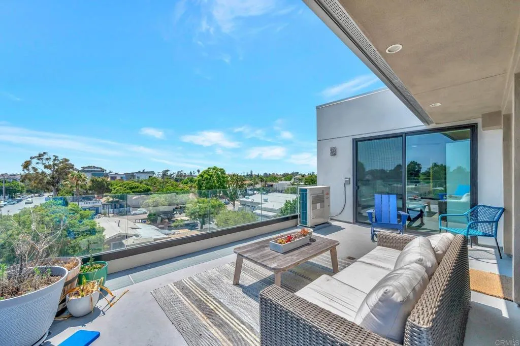 https://cdn.realtyfeed.com/cdn/127/306568351/cf73e22ef7440d219b8cc3f9958e5a92.webp