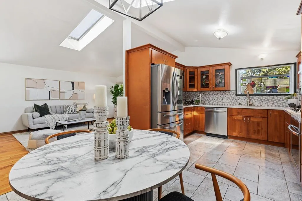 https://cdn.realtyfeed.com/cdn/127/306568357/5dec6d2fc06458e8a77bec53ee1fb49f.webp
