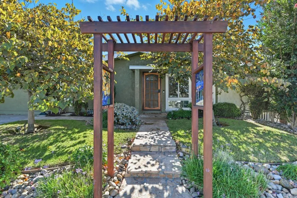 https://cdn.realtyfeed.com/cdn/127/306568357/a0e2cb0ab83811adc717ab78eeec198a.webp
