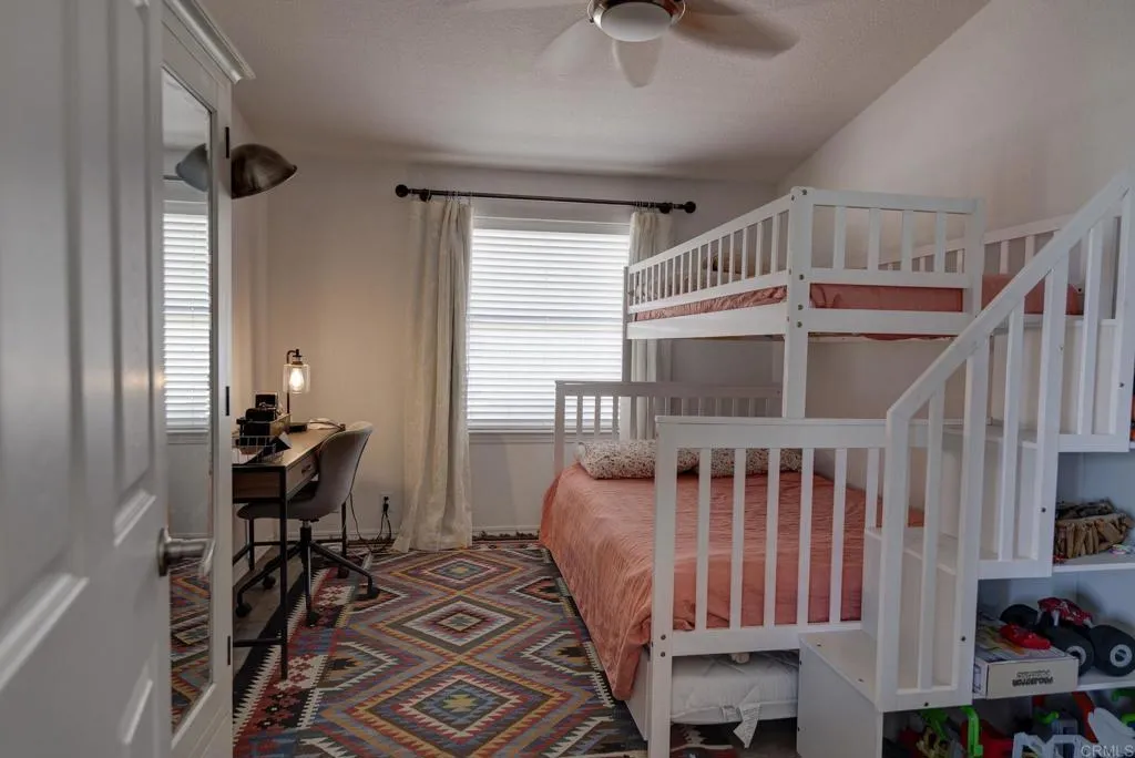 https://cdn.realtyfeed.com/cdn/127/306568372/dea7c97779bf340f2833e4e04d1954c6.webp