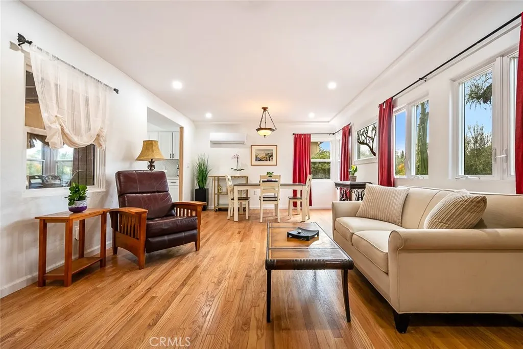 https://cdn.realtyfeed.com/cdn/127/306568413/bb5a074d339465ea2cabf8cfc018a711.webp