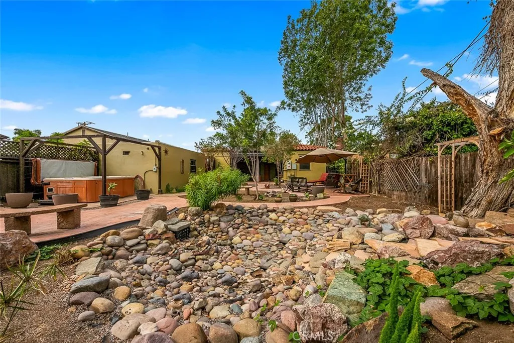 https://cdn.realtyfeed.com/cdn/127/306568413/be562eed4ba1fd5eb72f464ac8dfa905.webp