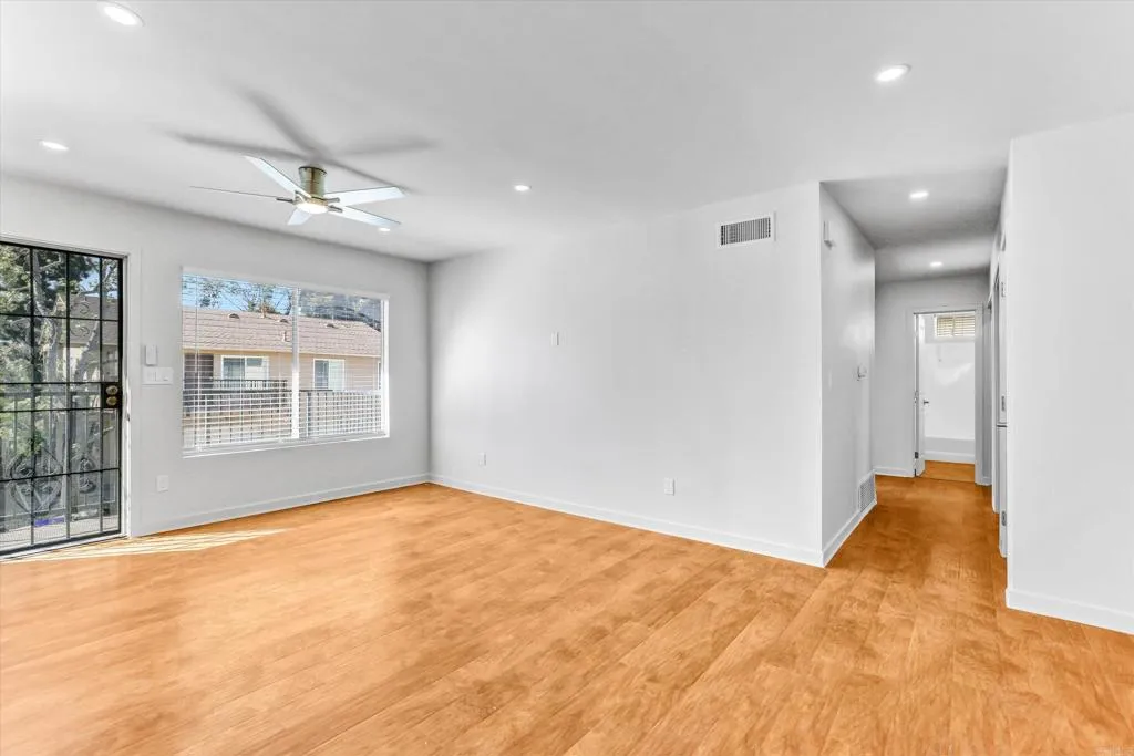 https://cdn.realtyfeed.com/cdn/127/306568428/d31b08d68caaef150dfe79548045f61f.webp