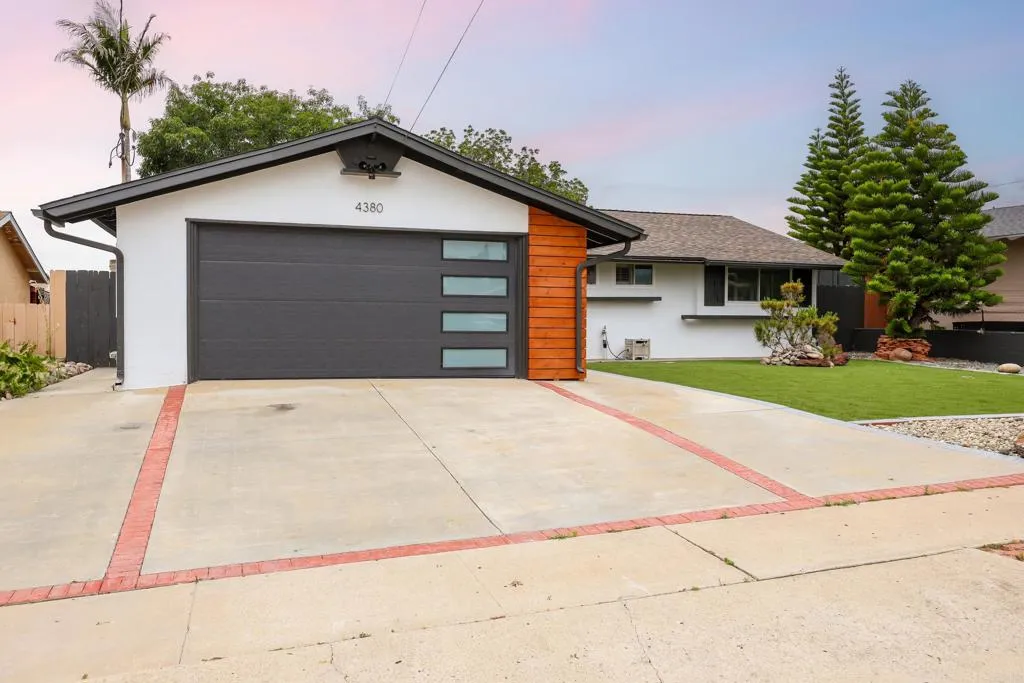 https://cdn.realtyfeed.com/cdn/127/306568478/d95340e0e74f2b988fd8f089453c908a.webp
