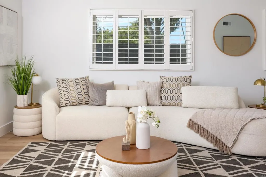 https://cdn.realtyfeed.com/cdn/127/306568478/eb1b1d250a2c73abad891defb04569ab.webp