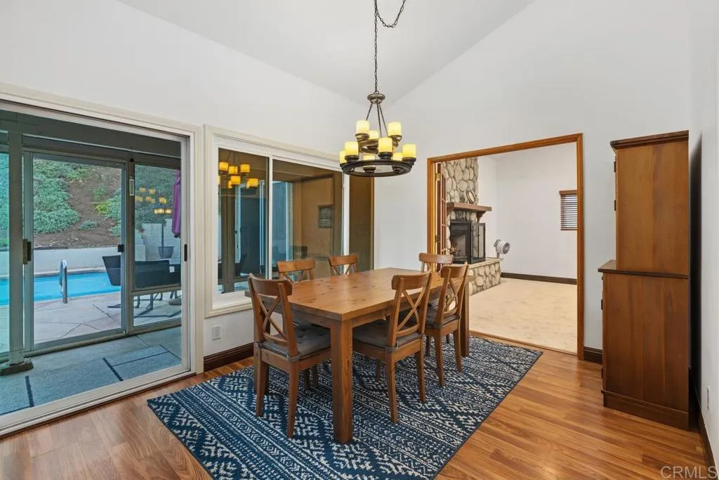 https://cdn.realtyfeed.com/cdn/127/306568497/54560f564ede34f6abee43f1fb3aecc3.webp