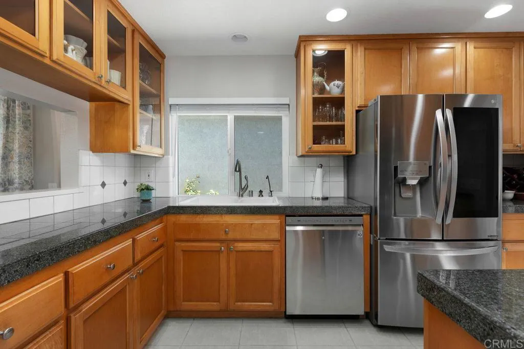 https://cdn.realtyfeed.com/cdn/127/306568515/1bb48c9df377edec02acd4f5456d348e.webp