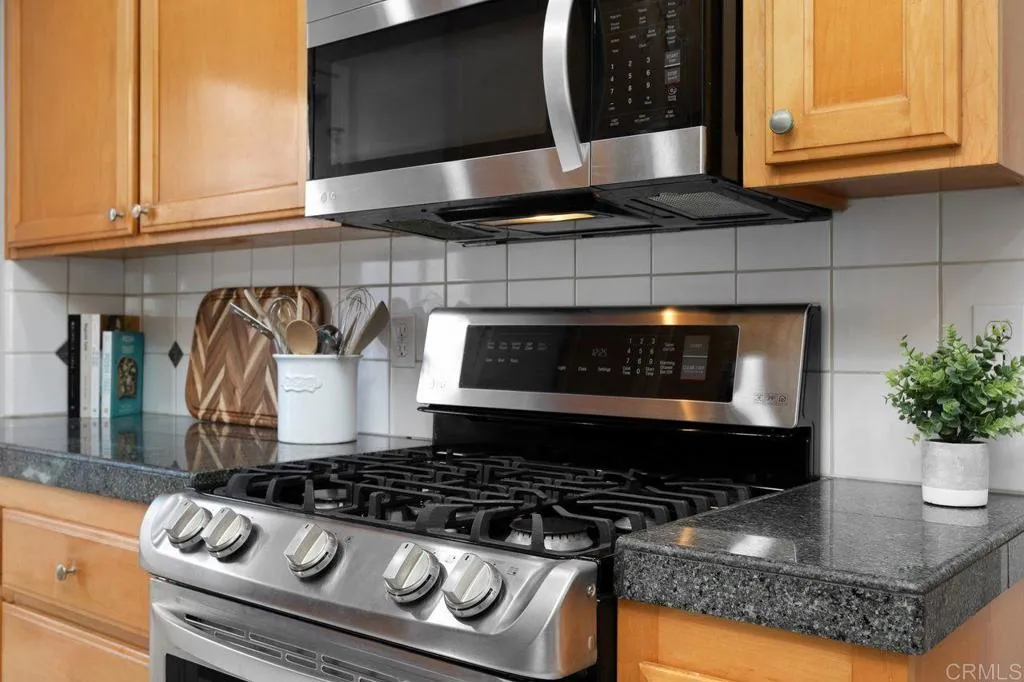 https://cdn.realtyfeed.com/cdn/127/306568515/60e1f22ab1038ff0b74cbe6b52d971ad.webp