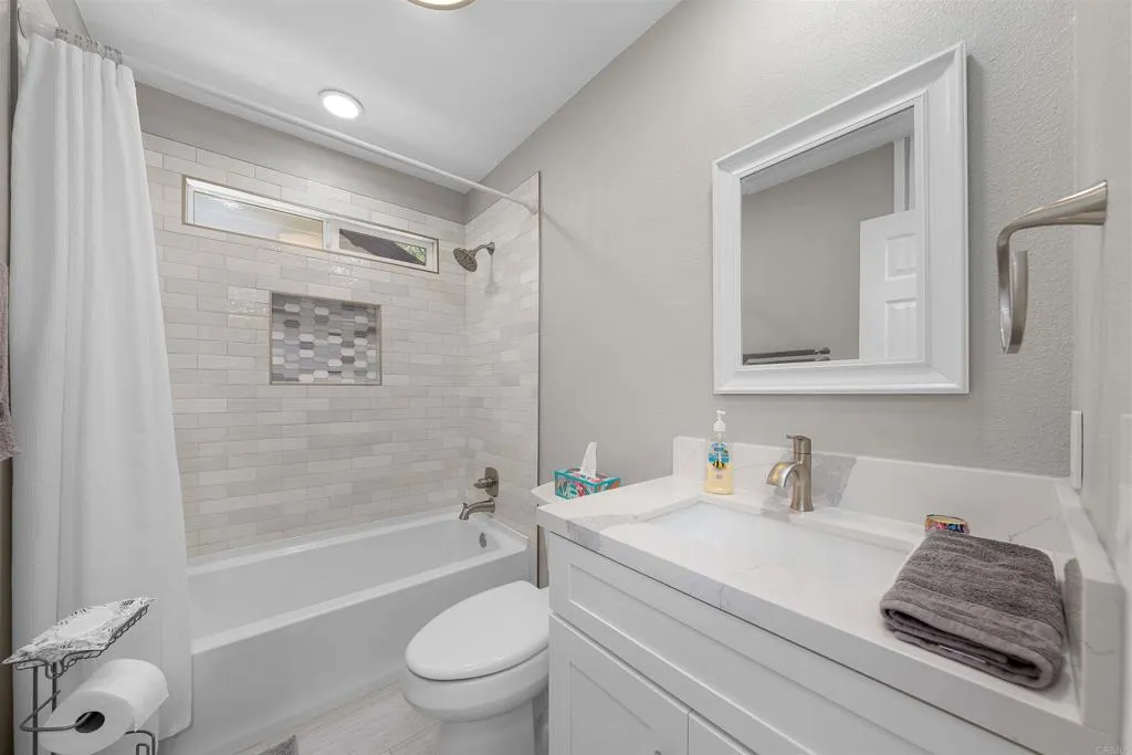 https://cdn.realtyfeed.com/cdn/127/306568591/9a82c926e570cb8e2662ebcb4fa1be0b.webp