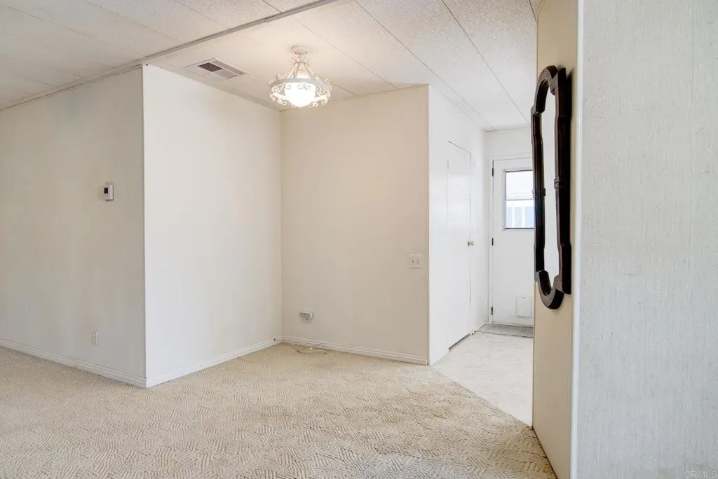 https://cdn.realtyfeed.com/cdn/127/306568671/790578e3da379ba4ce0c485ec32da5d6.webp