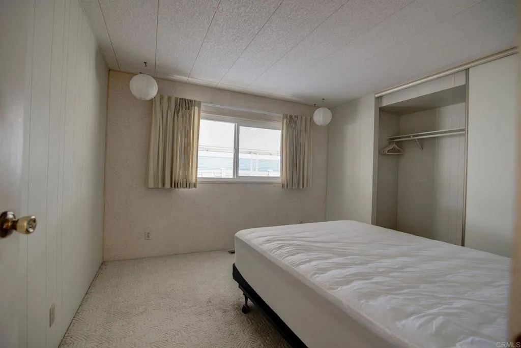 https://cdn.realtyfeed.com/cdn/127/306568671/856fc2a11b6cdbca8c239fe81233d734.webp