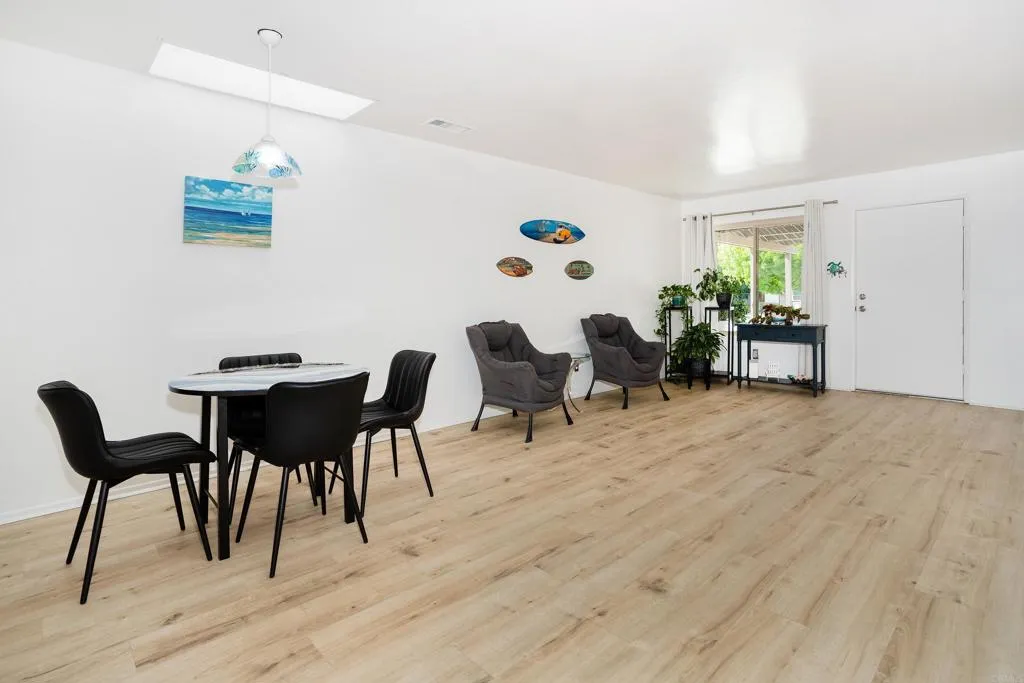 Photo #5: NDP2510054 Listing 