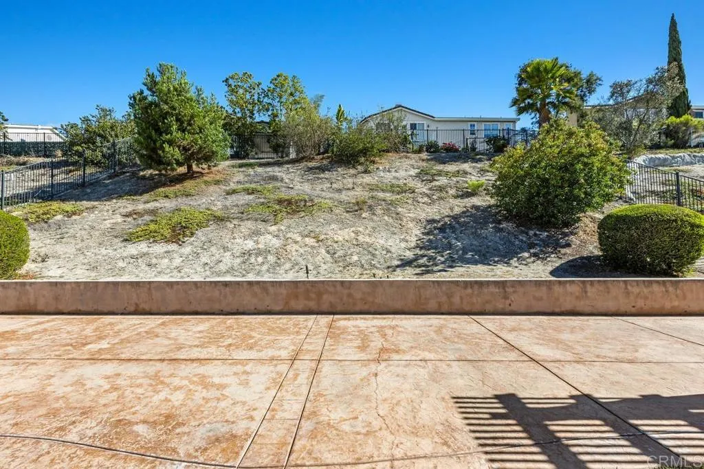 https://cdn.realtyfeed.com/cdn/127/306568702/3cec8bf6a26f7a81b4e6c65829365dc7.webp