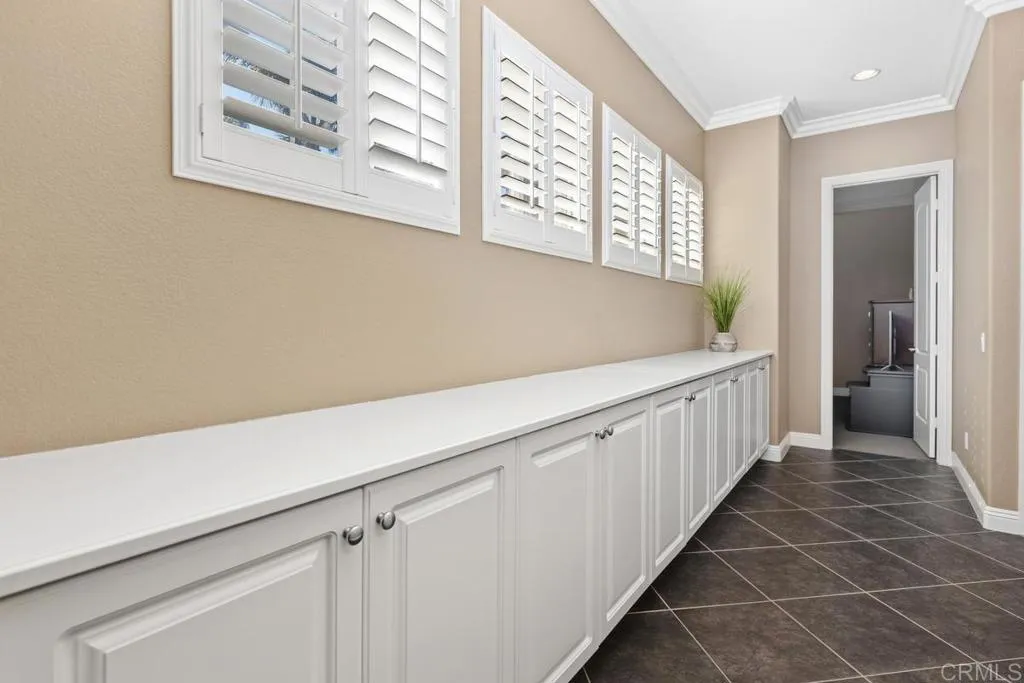 https://cdn.realtyfeed.com/cdn/127/306568702/e0b15904a04df8496eb45dd4a524a7bd.webp